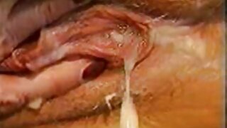 Brineta zgodna zgodna crnka baci muf nakon pušenja porno mame milf